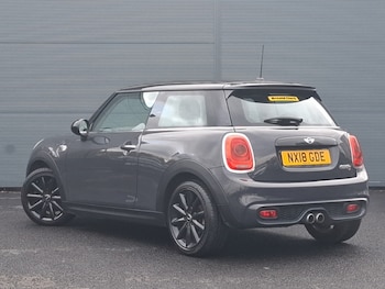 Used MINI Hatch 2018 for sale - 76134905: Photo