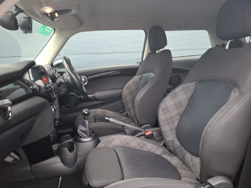 Used MINI Hatch 2018 for sale - 76134905: Photo 5