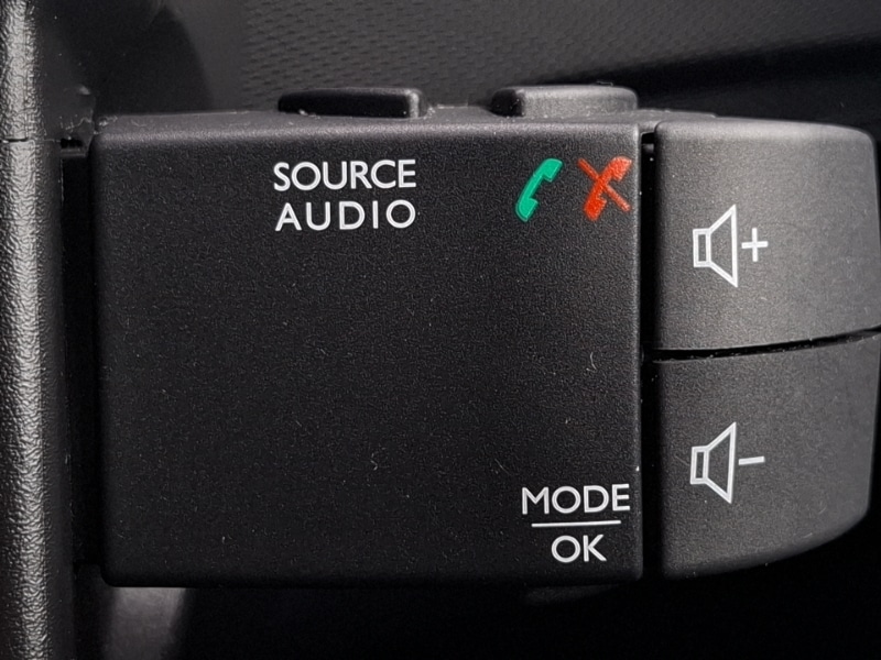 Used Renault Captur 2015 for sale - 77948069: Photo 15