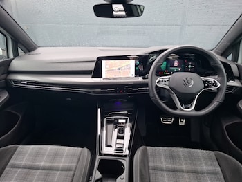 Used Volkswagen Golf 2023 for sale - 75295180: Photo