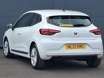 Used Renault Clio 2021 for sale - 78211446: Photo