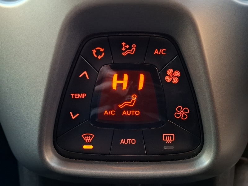 Used Toyota AYGO 2019 for sale - 76736929: Photo 12