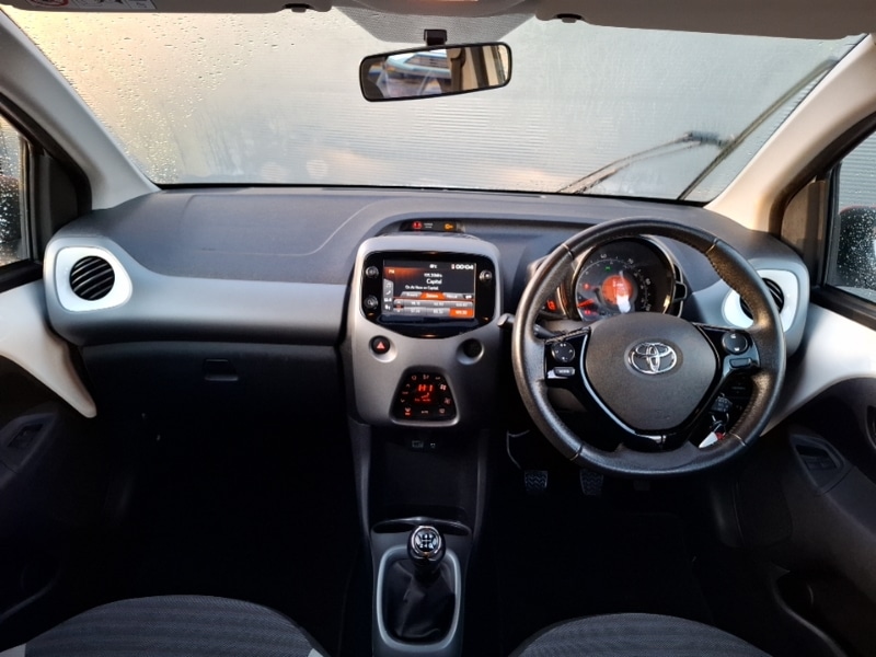 Used Toyota AYGO 2019 for sale - 76736929: Photo 2