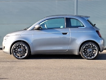 Used Fiat 500 2023 for sale - 76446140: Photo