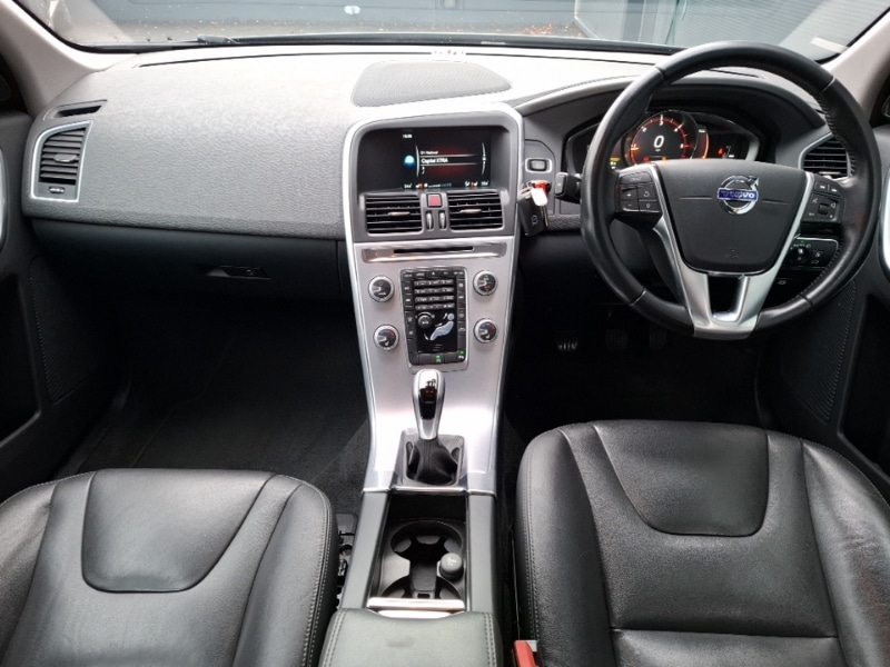 Used Volvo XC60 2016 for sale - 77149935: Photo 2