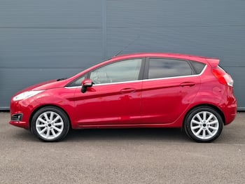 Used Ford Fiesta 2015 for sale - 79642425: Photo