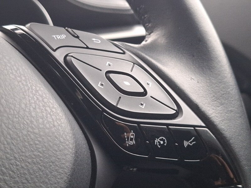 Used Toyota C-HR 2023 for sale - 76244378: Photo 13