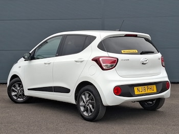Used Hyundai i10 2018 for sale - 79061013: Photo