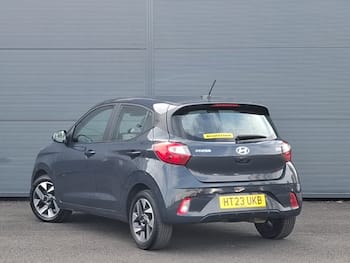 Used Hyundai i10 2023 for sale - 79642428: Photo