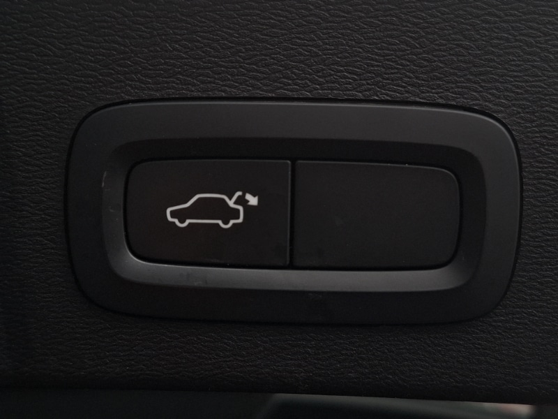 Used Volvo XC40 2018 for sale - 77777173: Photo 18