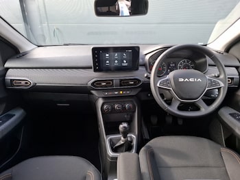 Used Dacia Sandero Stepway 2024 for sale - 77065946: Photo