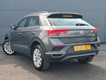 Used Volkswagen T-Roc 2019 for sale - 75083489: Photo