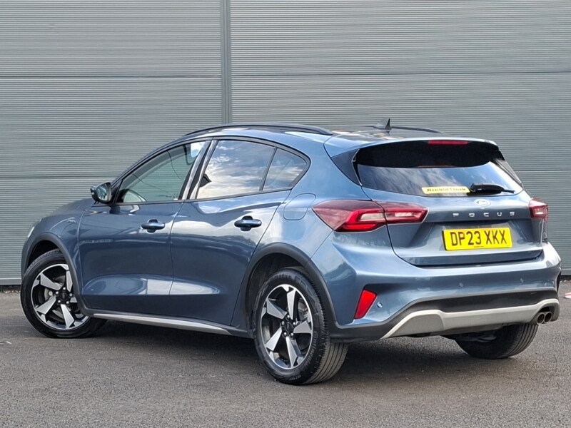 Used Ford Focus 2023 for sale - 76055059: Photo 3