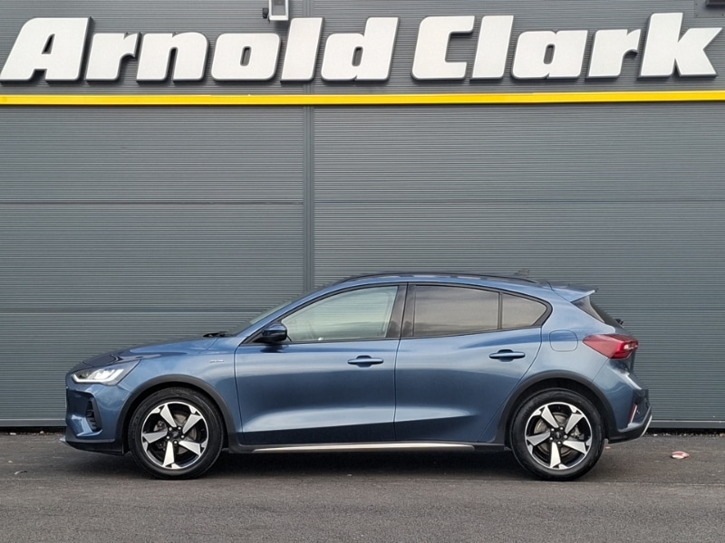 Used Ford Focus 2023 for sale - 76055059: Photo 4