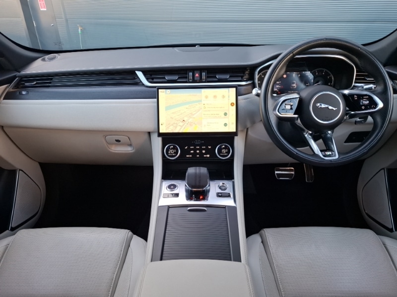 Used Jaguar F-Pace 2022 for sale - 76478585: Photo 2