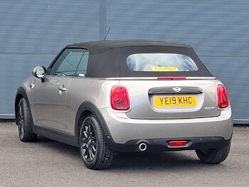Used MINI Convertible 2019 for sale - 78253244: Photo