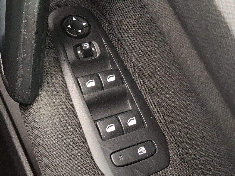 Used Peugeot 308 2016 for sale - 77556345: Photo 18