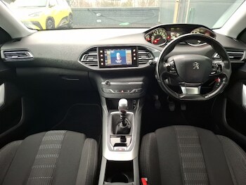 Used Peugeot 308 2016 for sale - 77556345: Photo