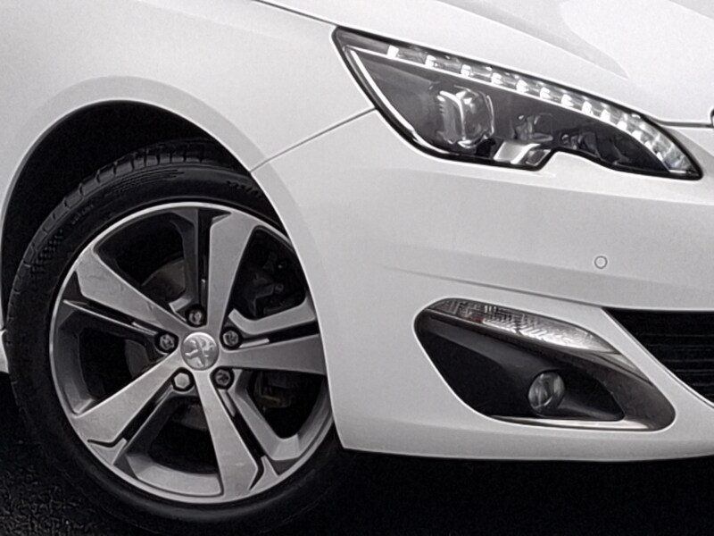 Used Peugeot 308 2016 for sale - 77556345: Photo 9