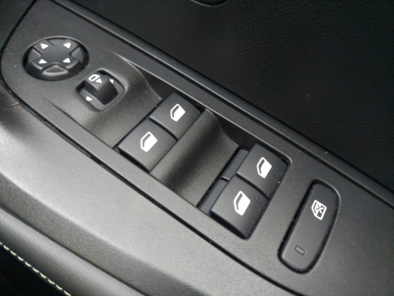 Used Peugeot 2008 2023 for sale - 76116563: Photo 16