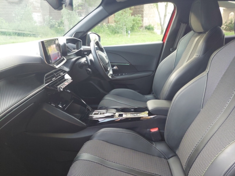 Used Peugeot 2008 2023 for sale - 76116563: Photo 5