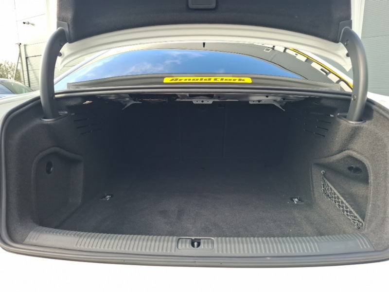 Used Audi A4 2021 for sale - 76052633: Photo 8