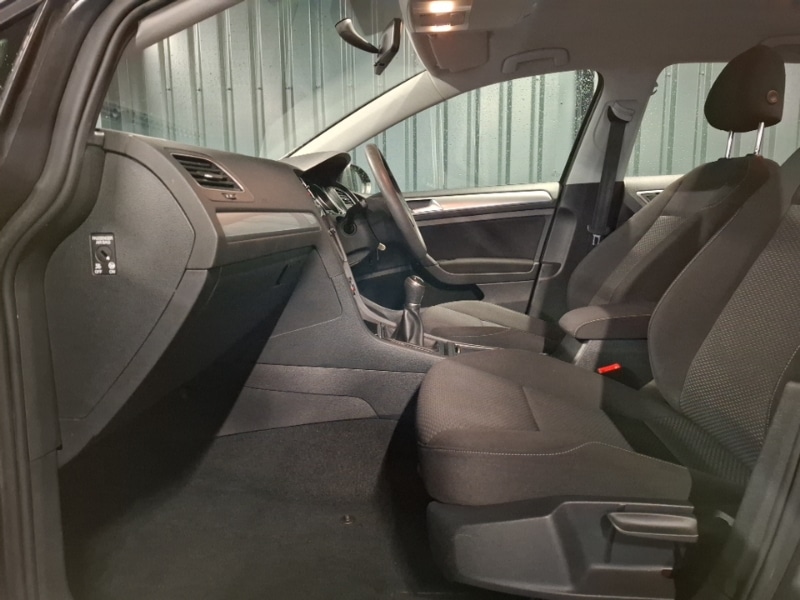 Used Volkswagen Golf 2019 for sale - 77852270: Photo 5