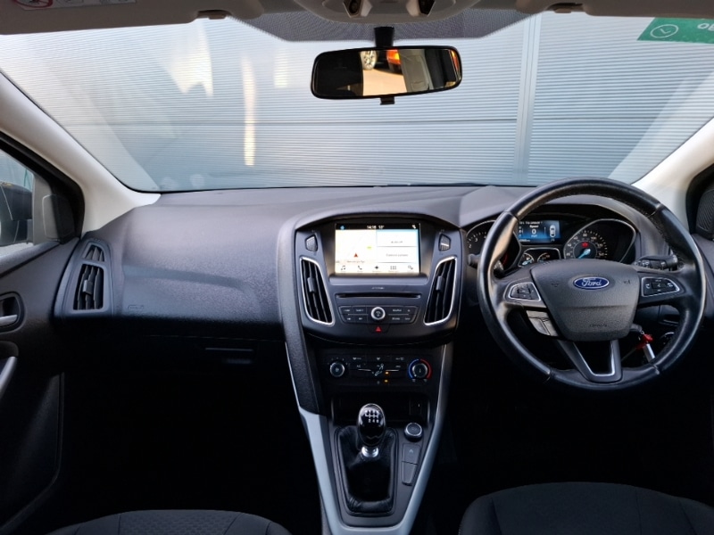 Used Ford Focus 2017 for sale - 77987867: Photo 2