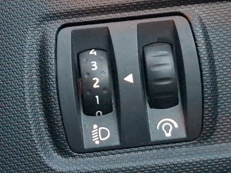 Used Renault Clio 2014 for sale - 77669620: Photo 17