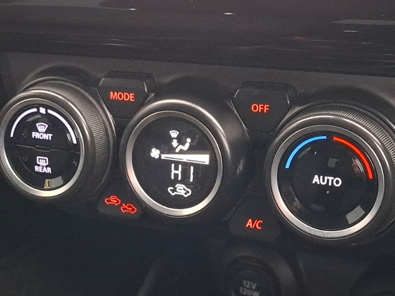 Used Suzuki Swift 2023 for sale - 77284765: Photo 14