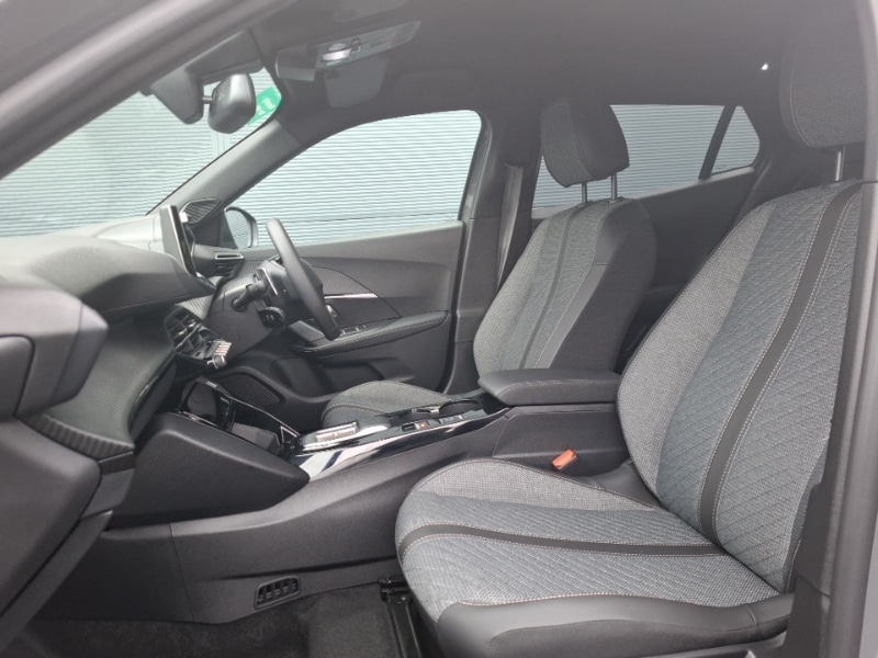 Used Peugeot 2008 2025 for sale - 76130303: Photo 5