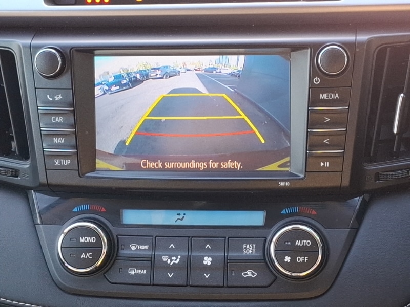 Used Toyota RAV4 2018 for sale - 76393185: Photo 11