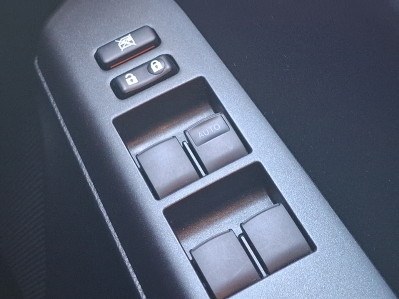 Used Toyota RAV4 2018 for sale - 76393185: Photo 18