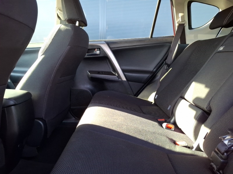 Used Toyota RAV4 2018 for sale - 76393185: Photo 6