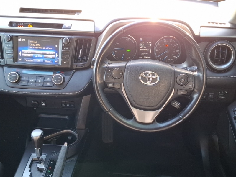 Used Toyota RAV4 2018 for sale - 76393185: Photo 7