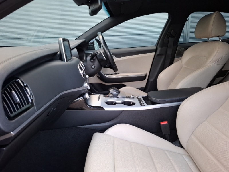 Used Kia Stinger 2018 for sale - 76351311: Photo 5