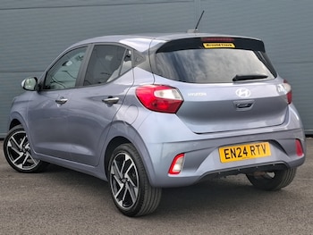 Used Hyundai i10 2024 for sale - 79364111: Photo