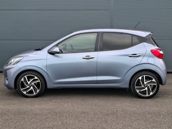 Used Hyundai i10 2024 for sale - 79364111: Photo