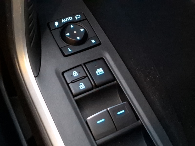 Used Toyota RAV4 2022 for sale - 77347727: Photo 18