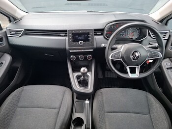 Used Renault Clio 2021 for sale - 78842002: Photo
