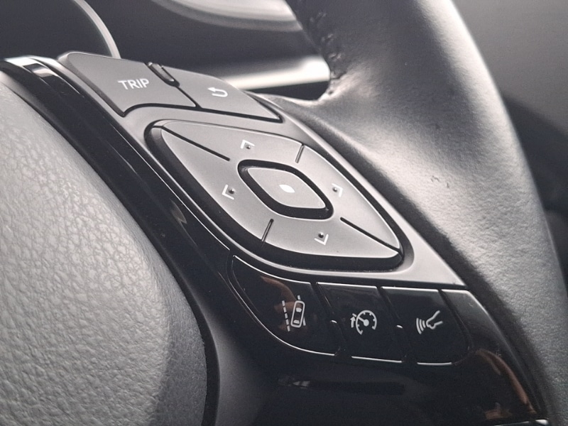 Used Toyota C-HR 2023 for sale - 76629306: Photo 13