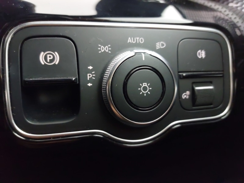 Used Mercedes-Benz A-Class 2020 for sale - 76365387: Photo 17