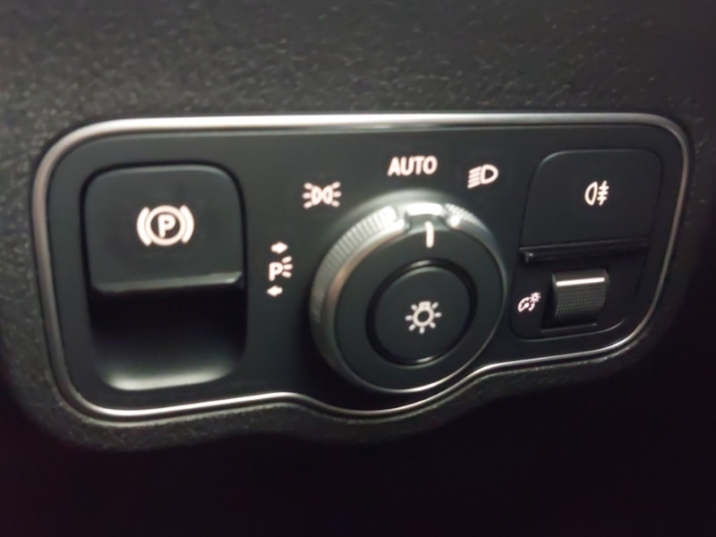 Used Mercedes-Benz GLB 2023 for sale - 77141776: Photo 17