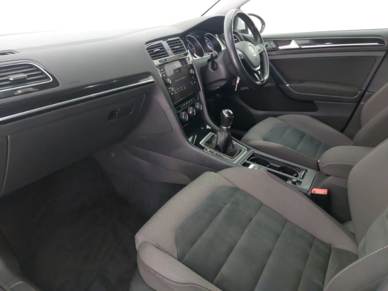 Used Volkswagen Golf 2018 for sale - 78023511: Photo 5