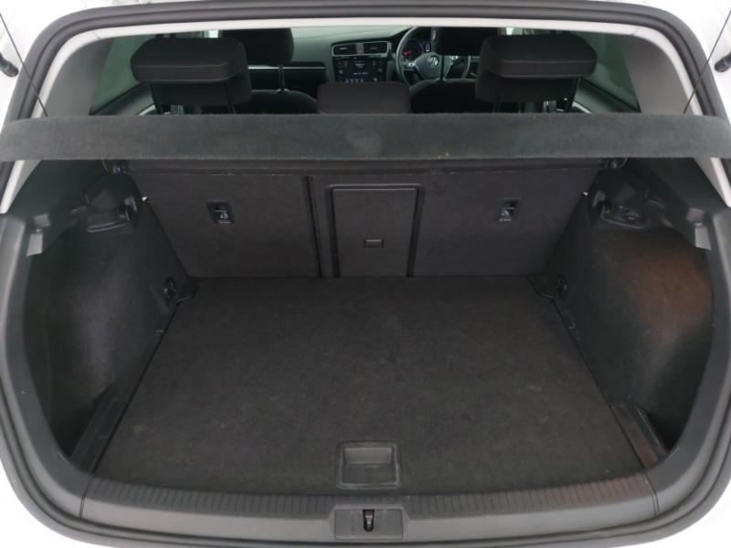 Used Volkswagen Golf 2018 for sale - 78023511: Photo 8