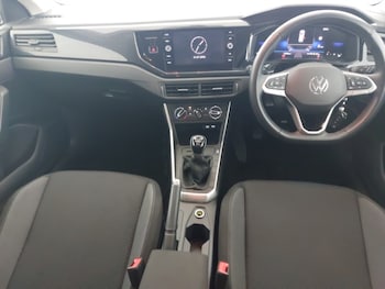 Used Volkswagen Polo 2024 for sale - 79056758: Photo