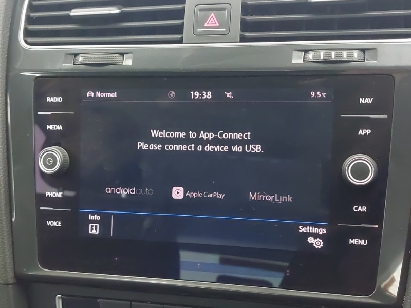 Used Volkswagen Golf 2017 for sale - 77385825: Photo 15