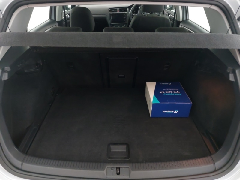 Used Volkswagen Golf 2017 for sale - 77385825: Photo 8