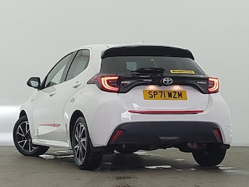 Used Toyota Yaris 2021 for sale - 77837975: Photo