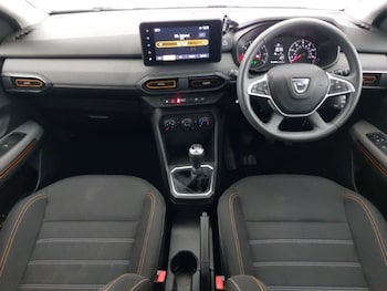 Used Dacia Sandero Stepway 2022 for sale - 76294228: Photo 2